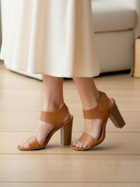Simply Vera Vera Wang Shoes - Simply Vera Vera Wang Size 8 Cognac Block Heel Sandals Ankle Strap With Box
